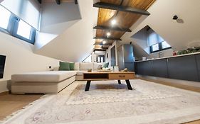 Roof Mountain Top